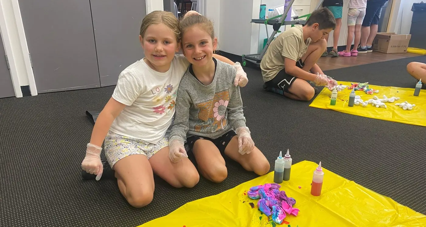 Kids enjoy tie-dye workshop at Wangaratta Library