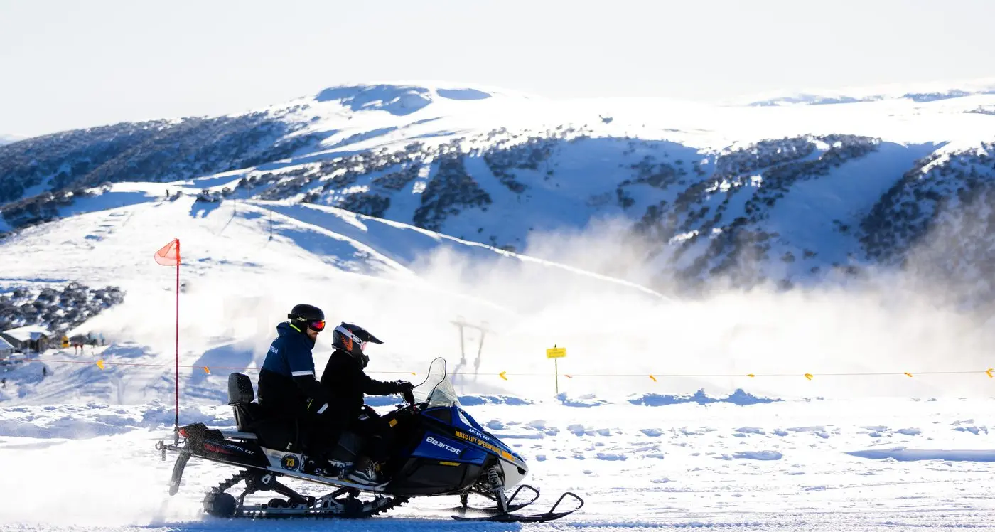 Hiker calls for help on Mt Feathertop