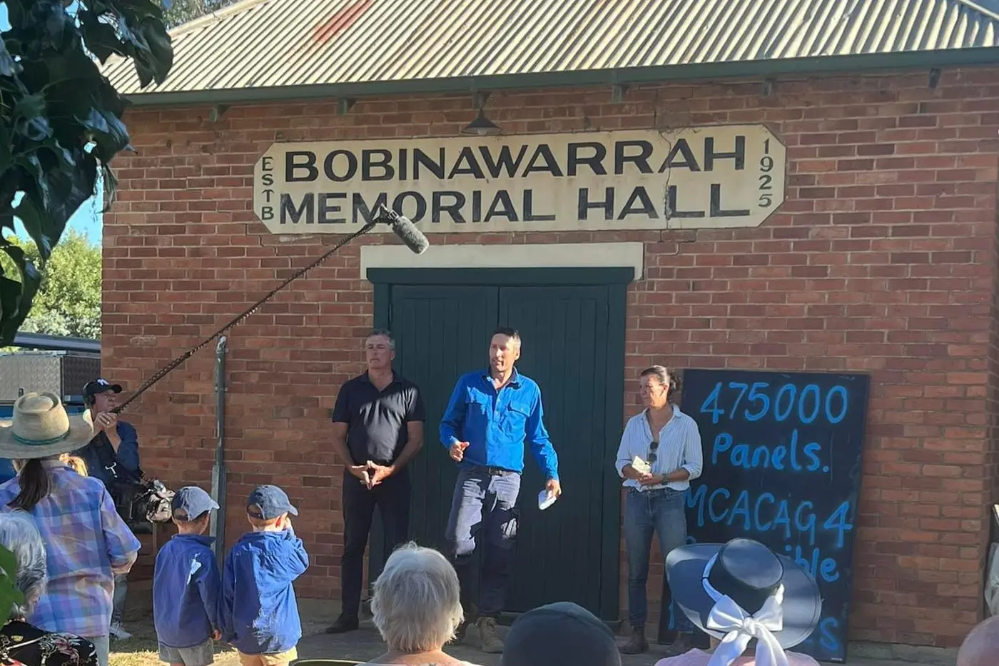 COMMUNITY CONCERN: Meadow Creek Agricultural Community Action Group\\'s John Conroy (centre) was featured as part of \\'A Current Affair\\' on Friday.