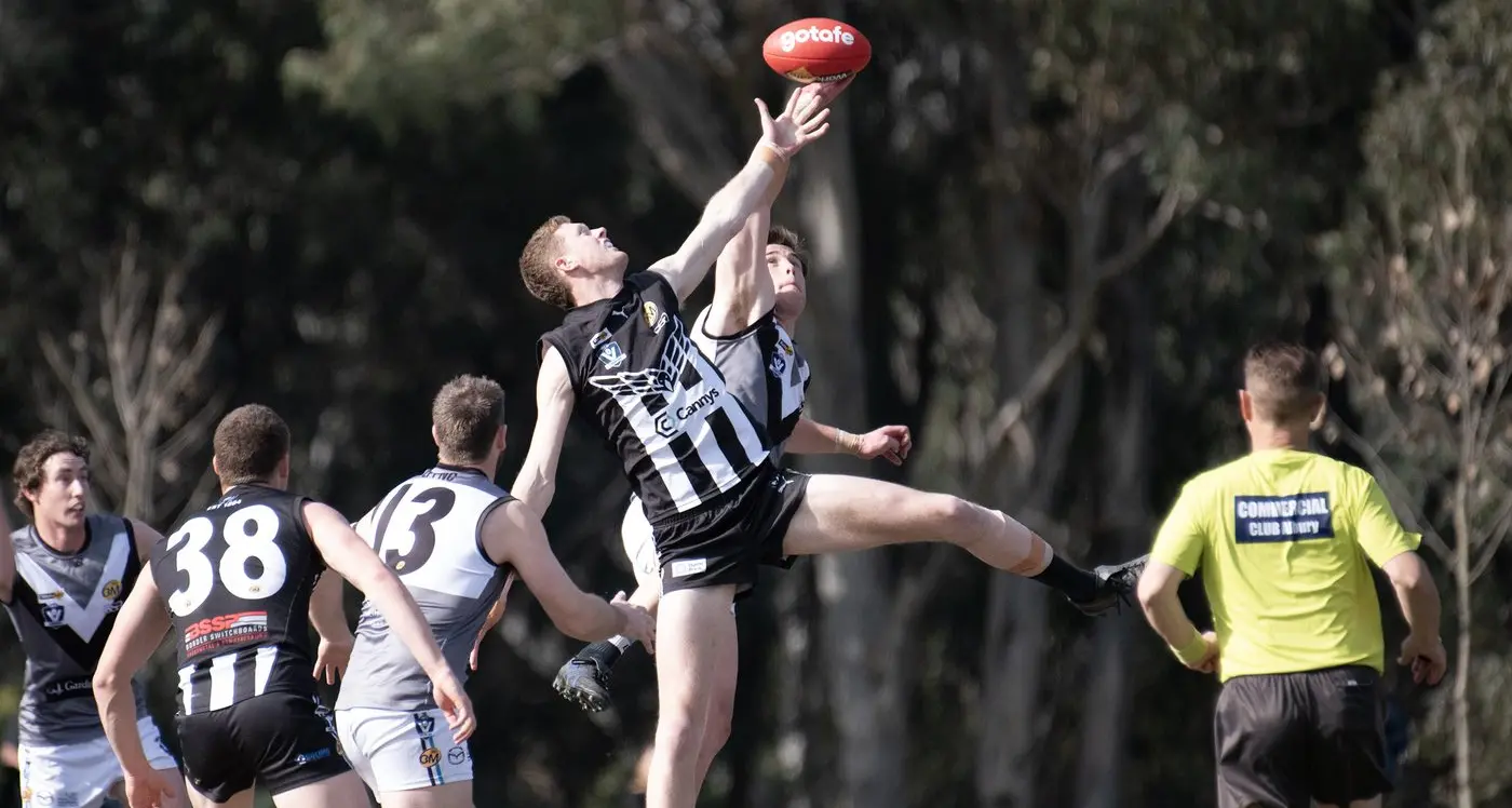 Magpies teetering after narrow Lavi loss, Hawks ravage Roos