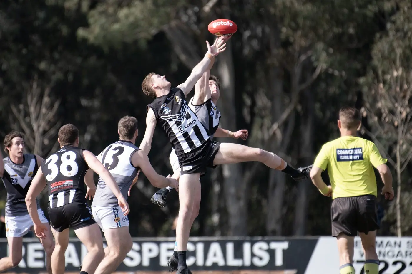 OUT OF REACH: Josh Tweedale and the Magpies came eight agonising points short of knocking off the Panthers in one of the matches of the season. A mammoth final term almost saw Wangaratta come over the top of Lavington. PHOTO: Melissa Beattie