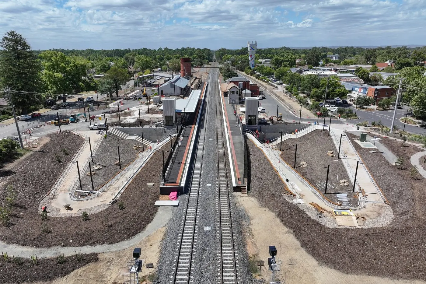 NEW LOOK: The removal of the Docker Street pedestrian bridge near Wangaratta station will be just one section of works carried out between Albury and Beveridge during a 60-hour track possession from 22 March. PHOTO: Inland Rail