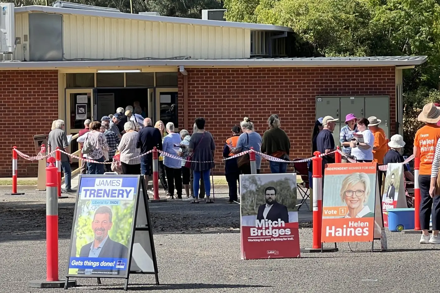 BUSY: Almost 2500 people cast their votes at the early voting centre at the Wareena Park Hall on Tuesday and Wednesday this week, and the pre-poll was busy again yesterday. PHOTO: Jeff Zeuschner