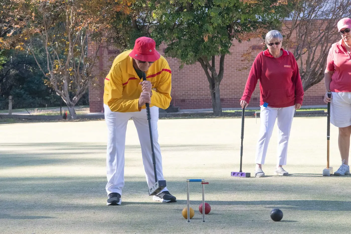 Frank Bonacci from Beechworth plays his shot in the match against Benalla. PHOTOS: Kurt Hickling