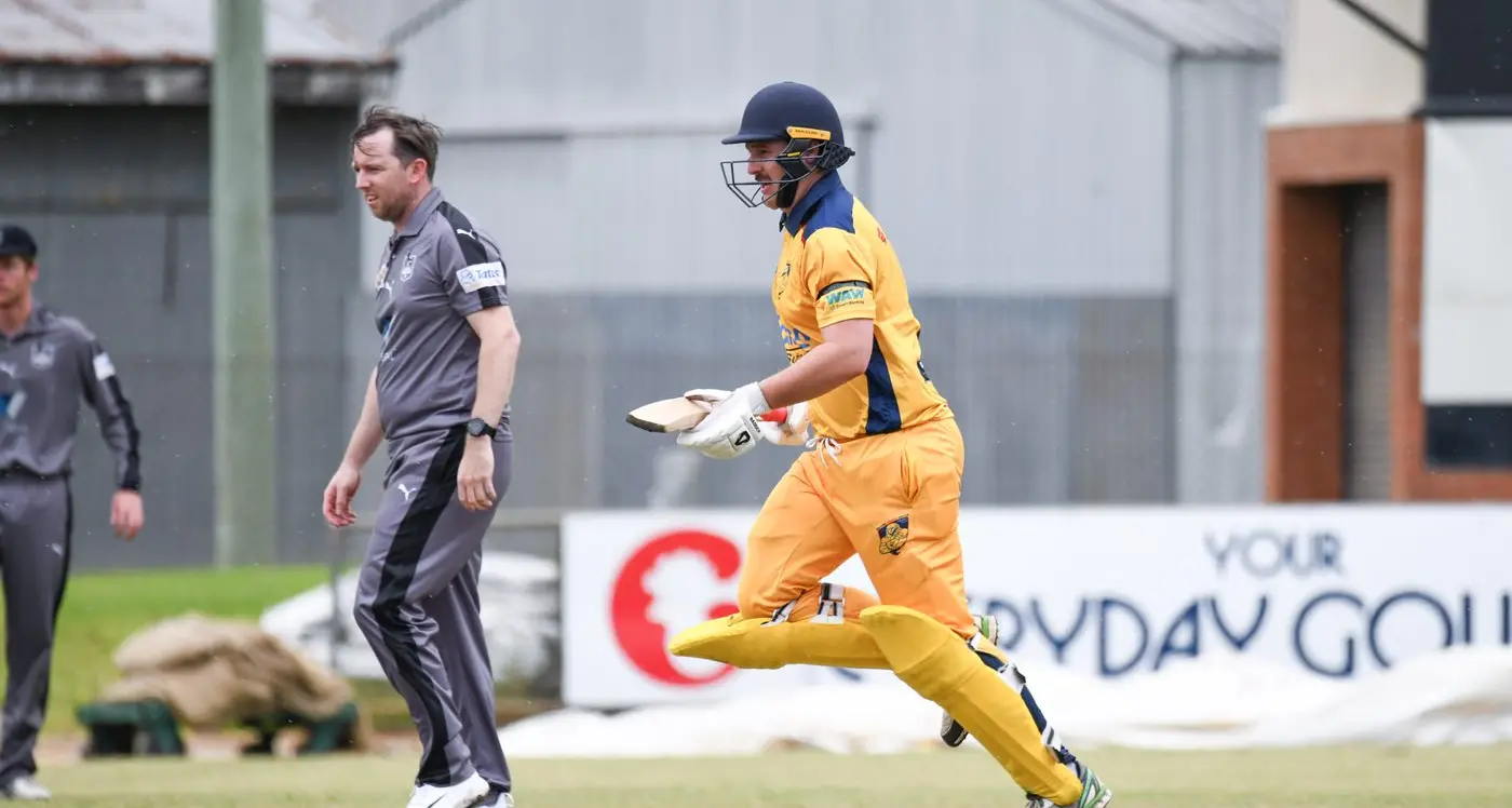 RUB down 'Pies in rain–shortened clash