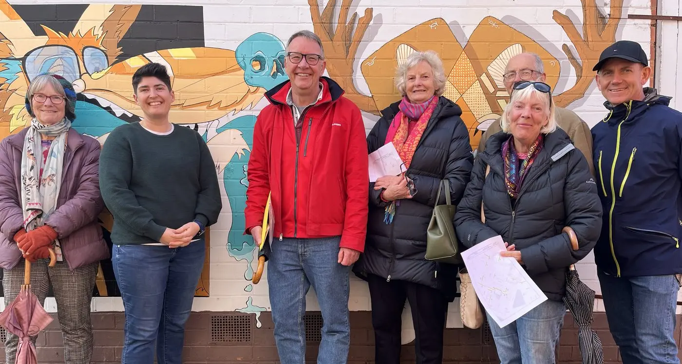 Walkers take tour of Wangaratta's unnamed laneways