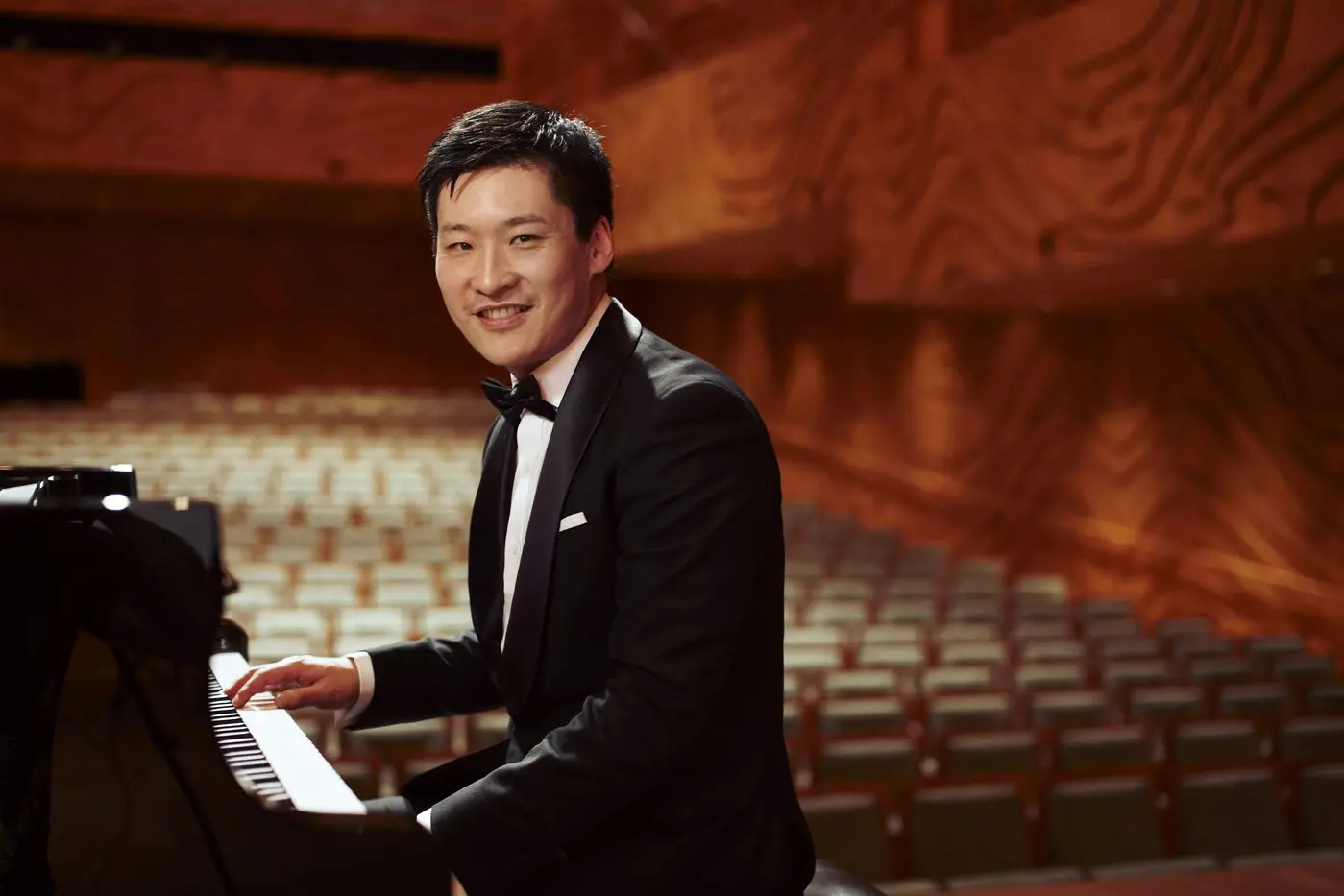 CLASSICAL RECITAL: Pianist Kristian Chong (photo: John Tsiavis) and violinist Sophie Rowell (photo: Laura Manariti) will perform together at the Benalla Art Gallery on June 10. Id:42058