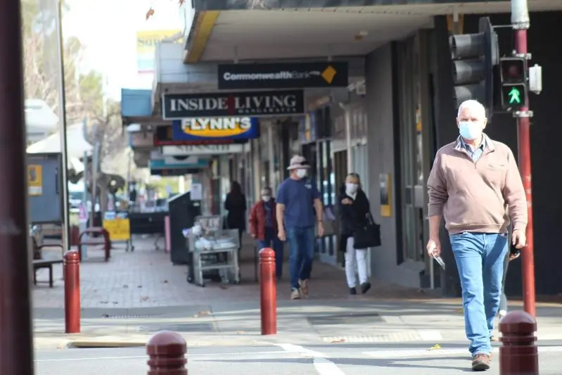 OUR NEW \\u2018NORMAL\\u2019: The mandatory wearing of face masks or face coverings when away from your private residence was being fully adhered to in Wangaratta\\u2019s CBD on Monday. \\nPHOTO: Jeff Zeuschner