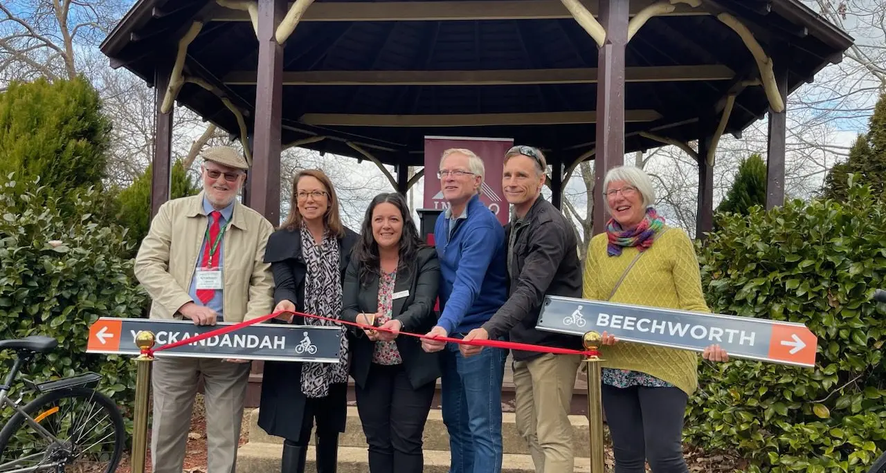 All aboard the Beechworth to ‘Yack Rail Trail