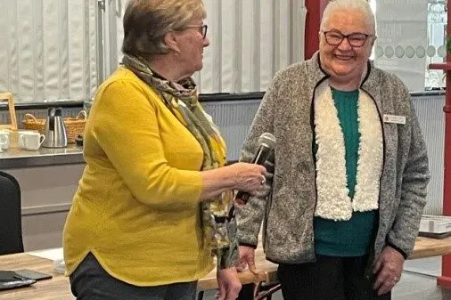 BADGE PRESENTATION: Elaine Smith received her 20 year badge from Wangaratta Ladies Probus president Christine Spriggs. Id:41931