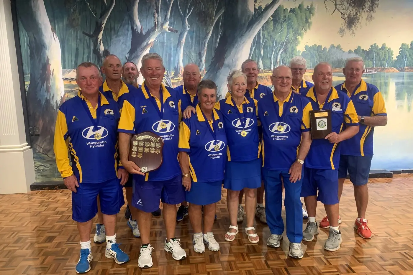 CHAMPS: Wangaratta\\'s winning mid-week A1 side.