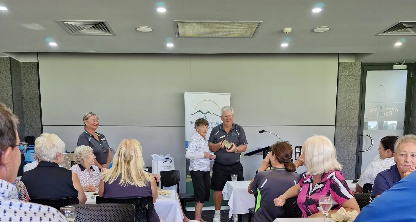 Marg Price recognised for contribution to women's golf