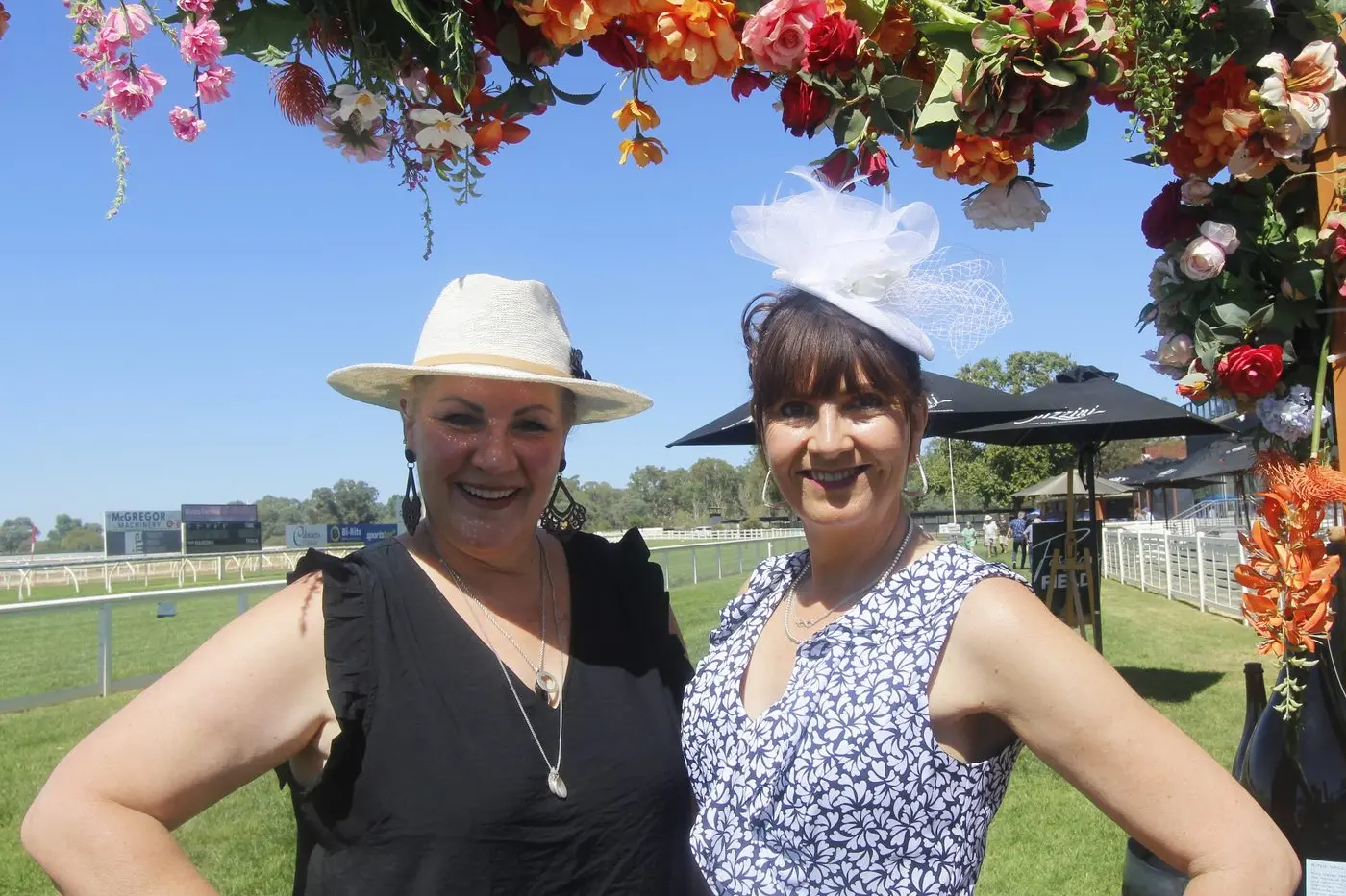 Dee Burgin and Gena Kyne. PHOTOS: Mandi Chrystal