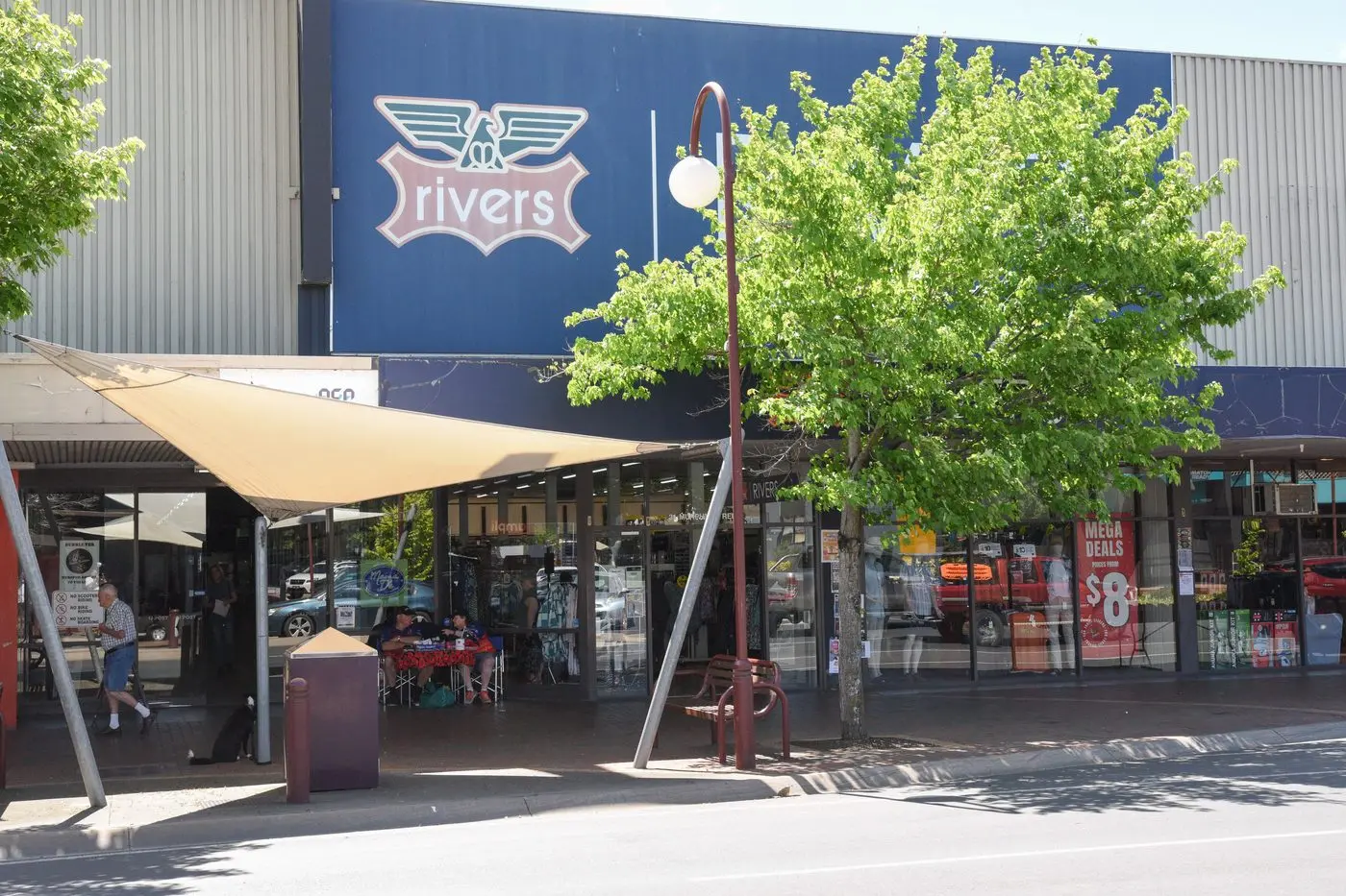 OVERHAUL: Rivers and Millers clothing stores, which are part of Mosaic Brands Group, have gone into receivership. PHOTO: Kurt Hickling