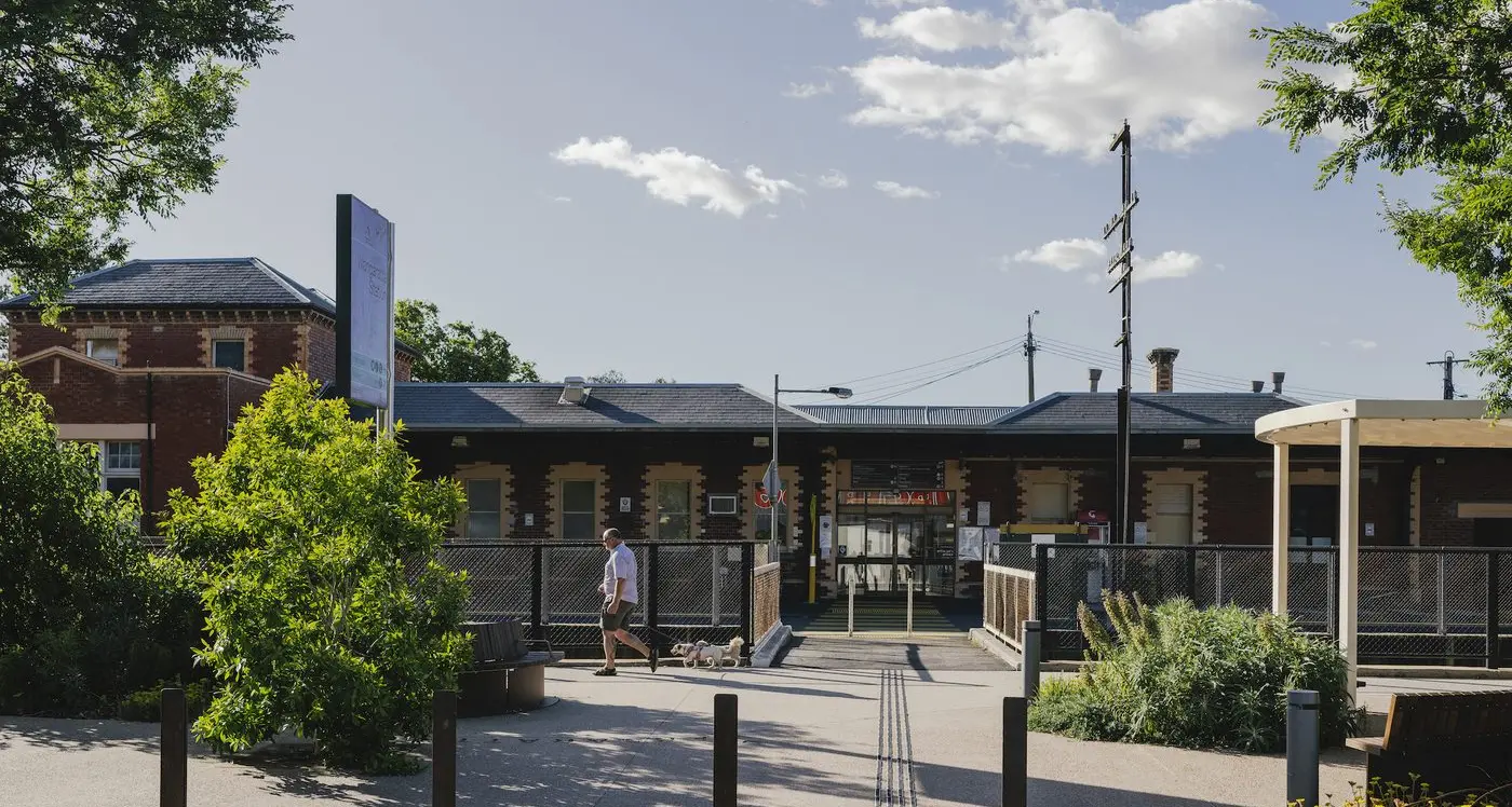 Major gongs for precinct design