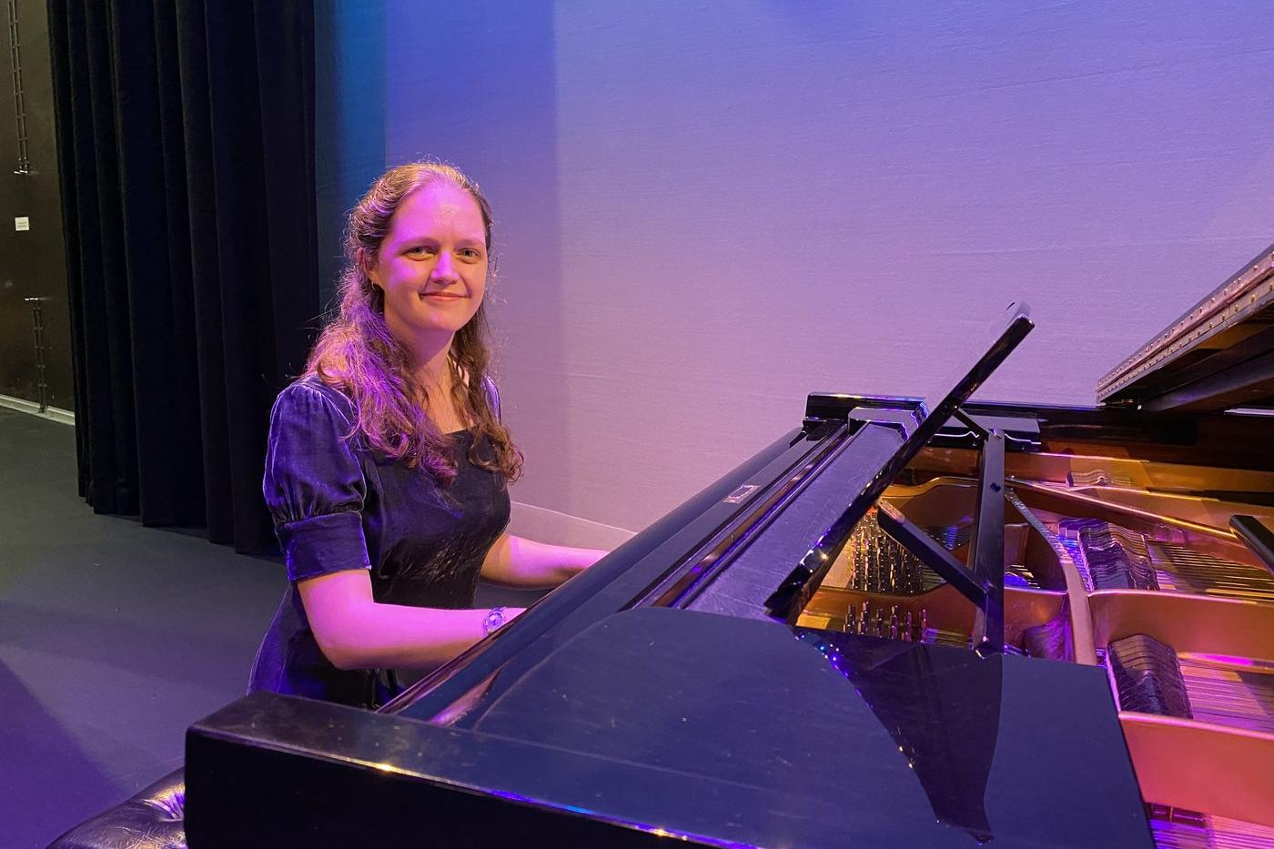 Piano and cello to open Steinway on Stage