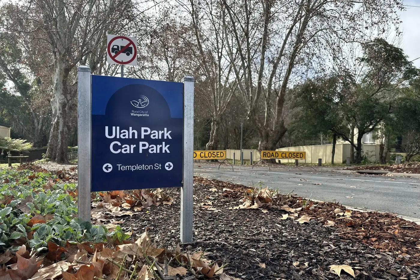 RE-OPENING: Riverside access and car park were closed in Wangaratta on Tuesday and Wednesday as the Ovens River neared minor flooding.
