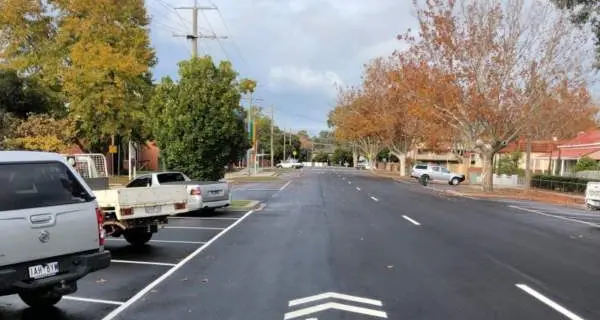 Cycling body welcomes shared road sign