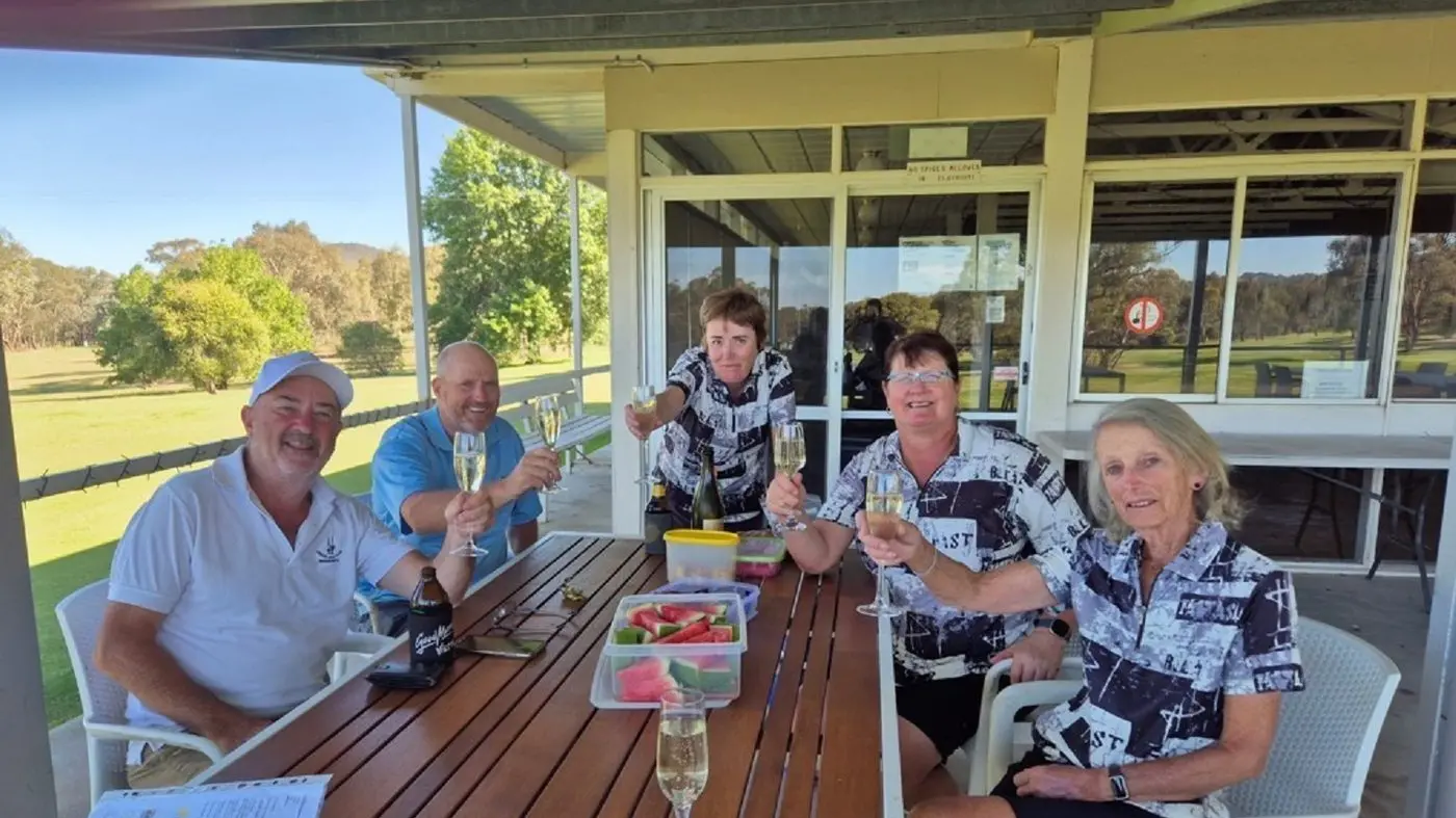 Jubilee golfers play 72 holes for cancer research