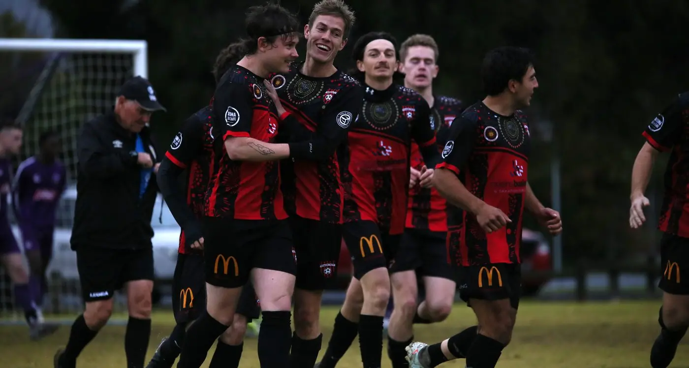 Devils’ day keeps final hopes alive