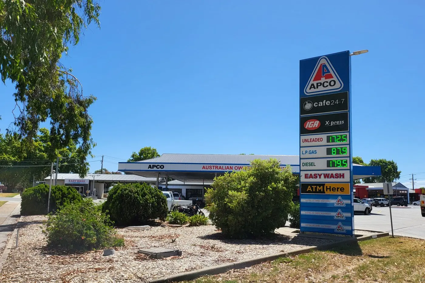 ON THE MONEY: Motorists will have the security of knowing fuel prices 24 hours in advance via a government run fuel finder app. The Fair Fuel Plan aims to stop price fluctuation. PHOTO: Steve Kelly