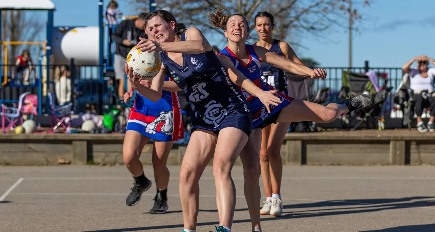 Hoppers remain in the hunt, Bulldogs closer to top two finish