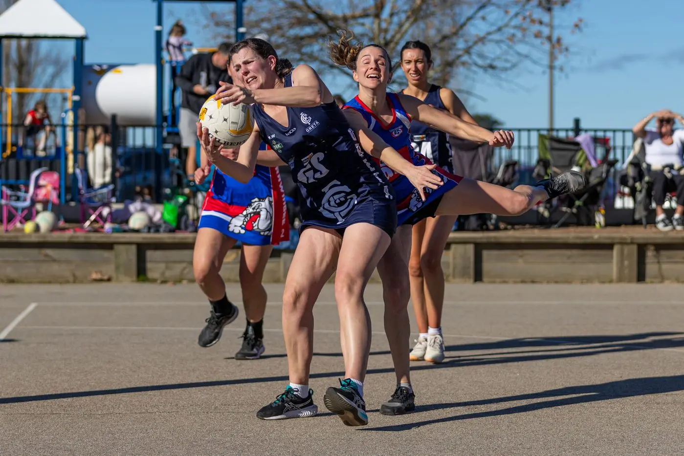 NARROW MARGIN: Allyson Hussey holds onto the pass. PHOTOS: Marc Bongers