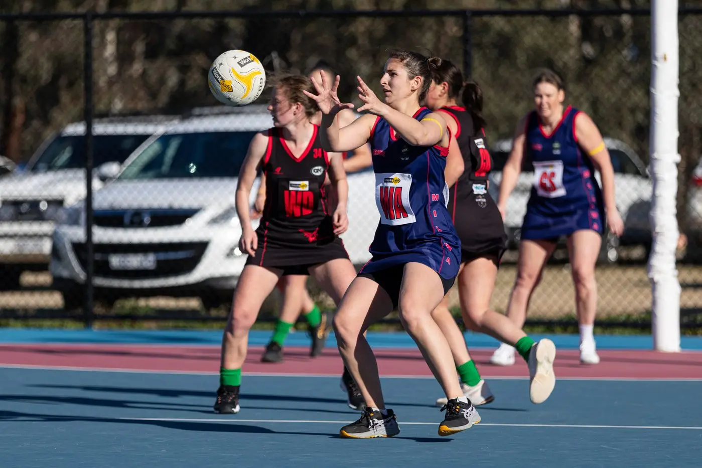 TRANSITION PLAY: Jordan Leslie takes the ball through the Milawa midcourt. PHOTOS: Marc Bongers