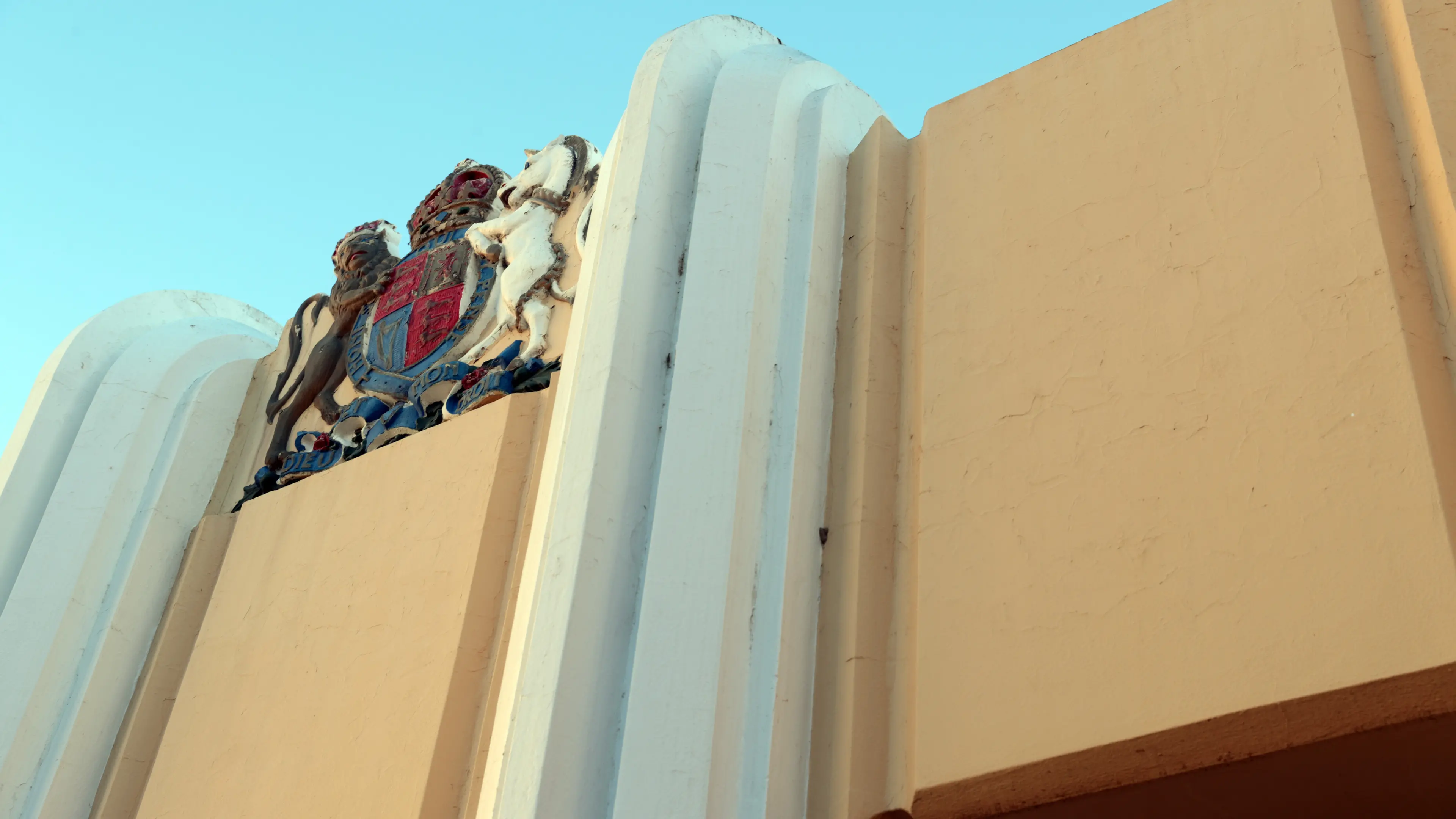 “F***ing pigs” – Man abused police, security during court appearance