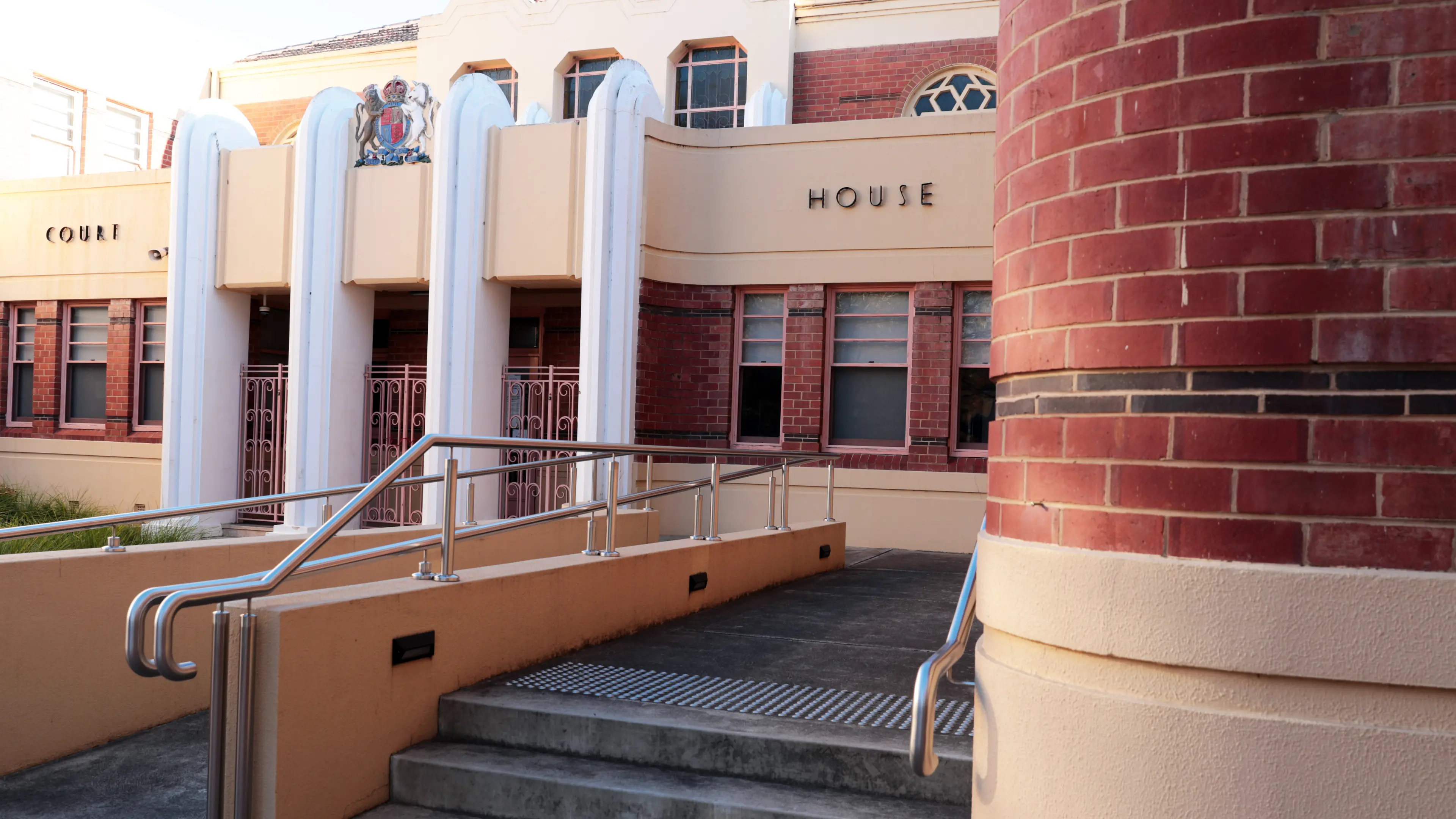 L-plater fined $1500 after crashing while driving unaccompanied