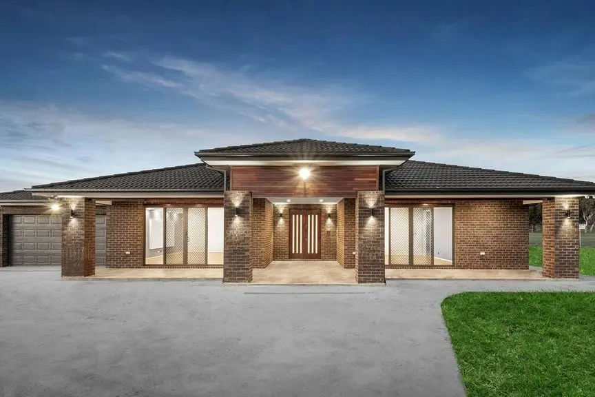 <p>Real estate experts are predicting will mean an influx of first home buyers into the market. Pic: Ray White.</p>\\n