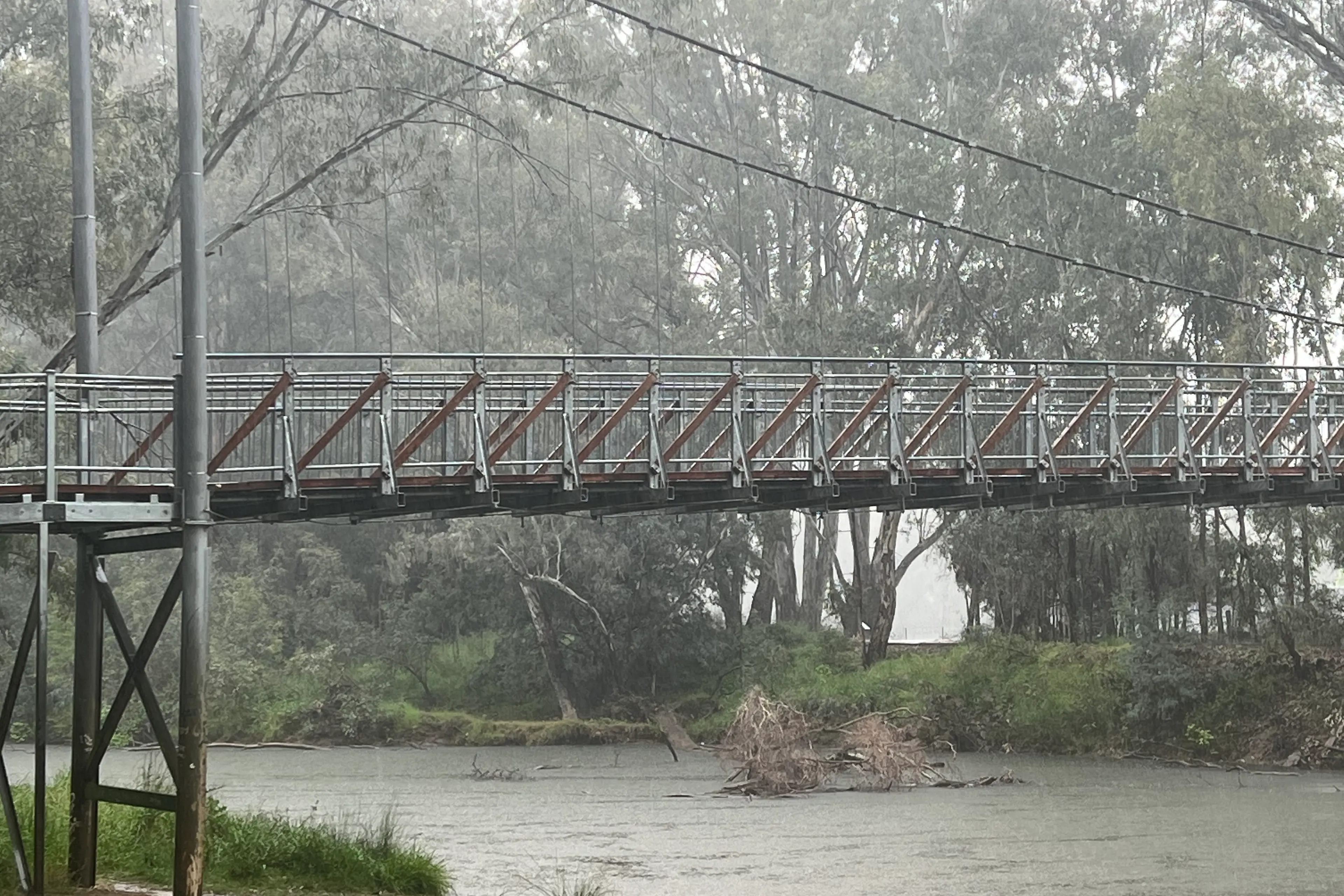 <p>RAIN AT LAST: Sydney Beach experienced it\\'s first significant rainfall in months on 27 October. The Bureau of Meteorology\\'s weather station at Wangaratta Airport recorded 22.2mm of rain between 9am Sunday, 27 October and 9am Monday, 28 October, the most rainfall the rural city has seen in a single day since 24 June, when 29.4mm fell. PHOTO: Jeff Zeuschner </p>\\n