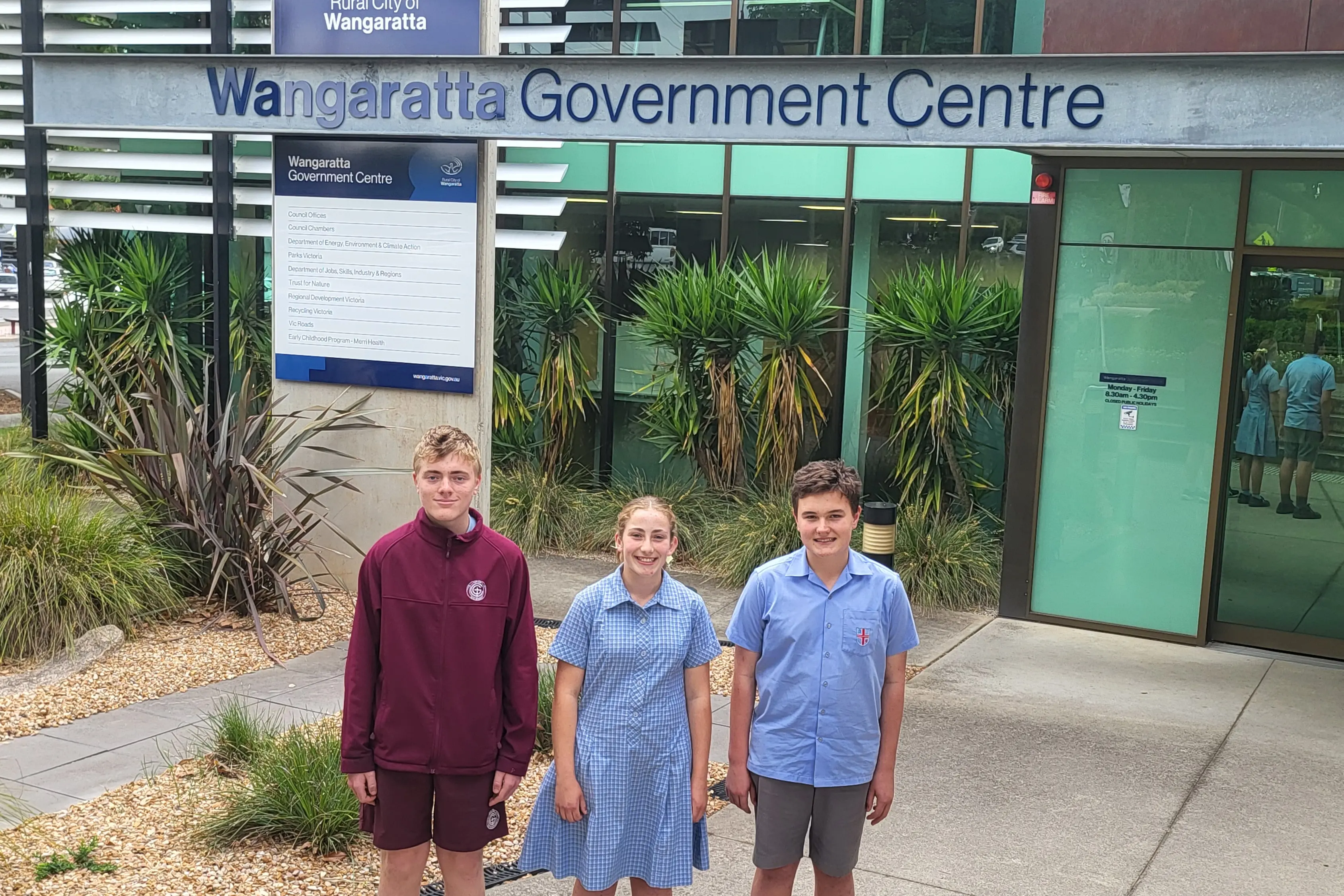<p>MAKING A DIFFERENCE: Harrison Allen (year 10), Lucy Wilkinson (year 8) and Ed Browne (year 8) encourage new people to sign up to the Rural City of Wangaratta youth council by 10 November. PHOTO: Steve Kelly</p>\\n