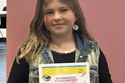 <p>Lotta Beyersdorf</p>\\n