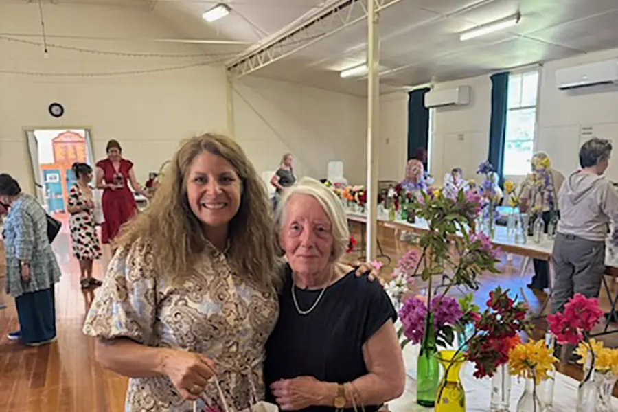 <p>CUT FLOWERS: Event coordinator Kayleen Chatfield congratulated Silvana Micheli, who won best exhibit Class A and also best exhibit overall this year.</p>\\n