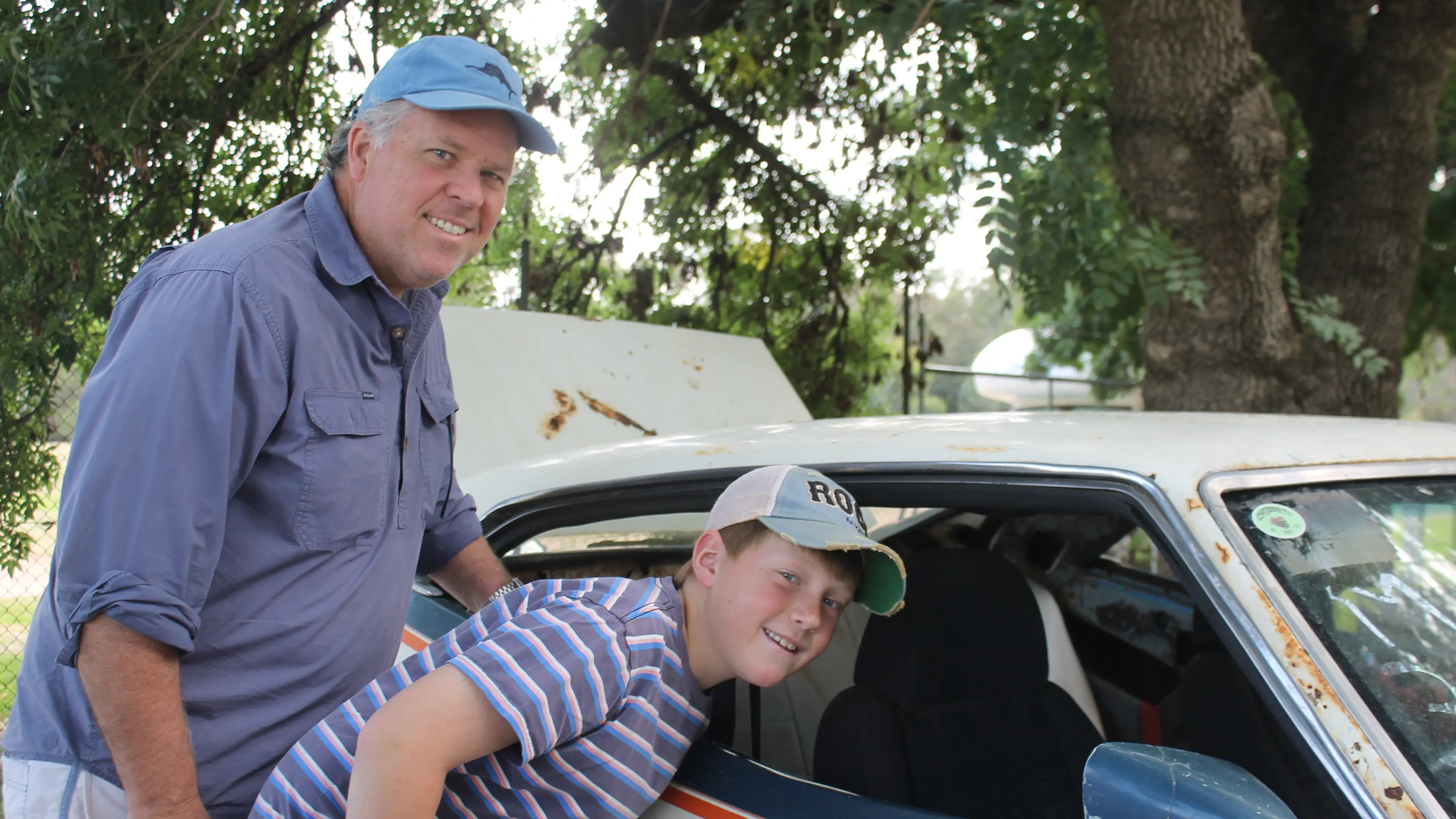 Hot rods, hard bargains at Wangaratta Swap Meet and Show and Shine