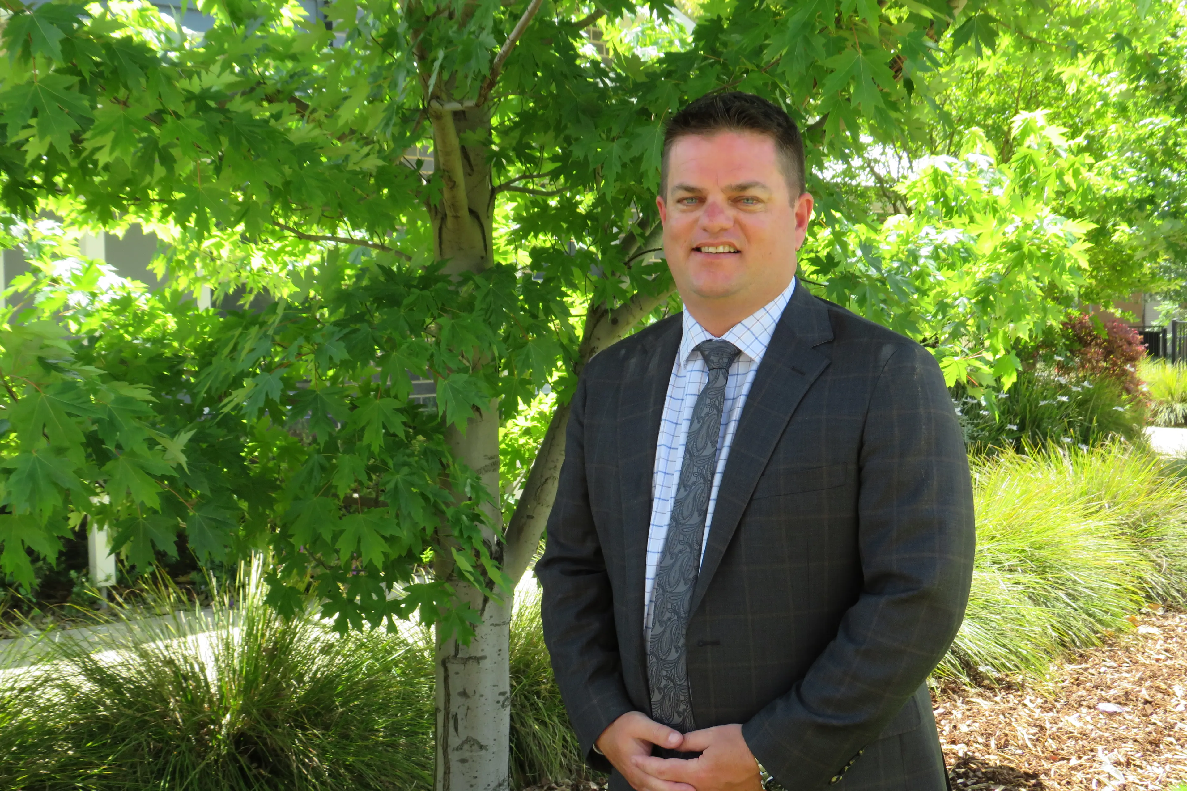 <p> DEPARTING: Cathedral College Wangaratta principal Nick Jones will leave the school at the end of 2025, after six years in the role. PHOTO: Simone Kerwin </p>\\n