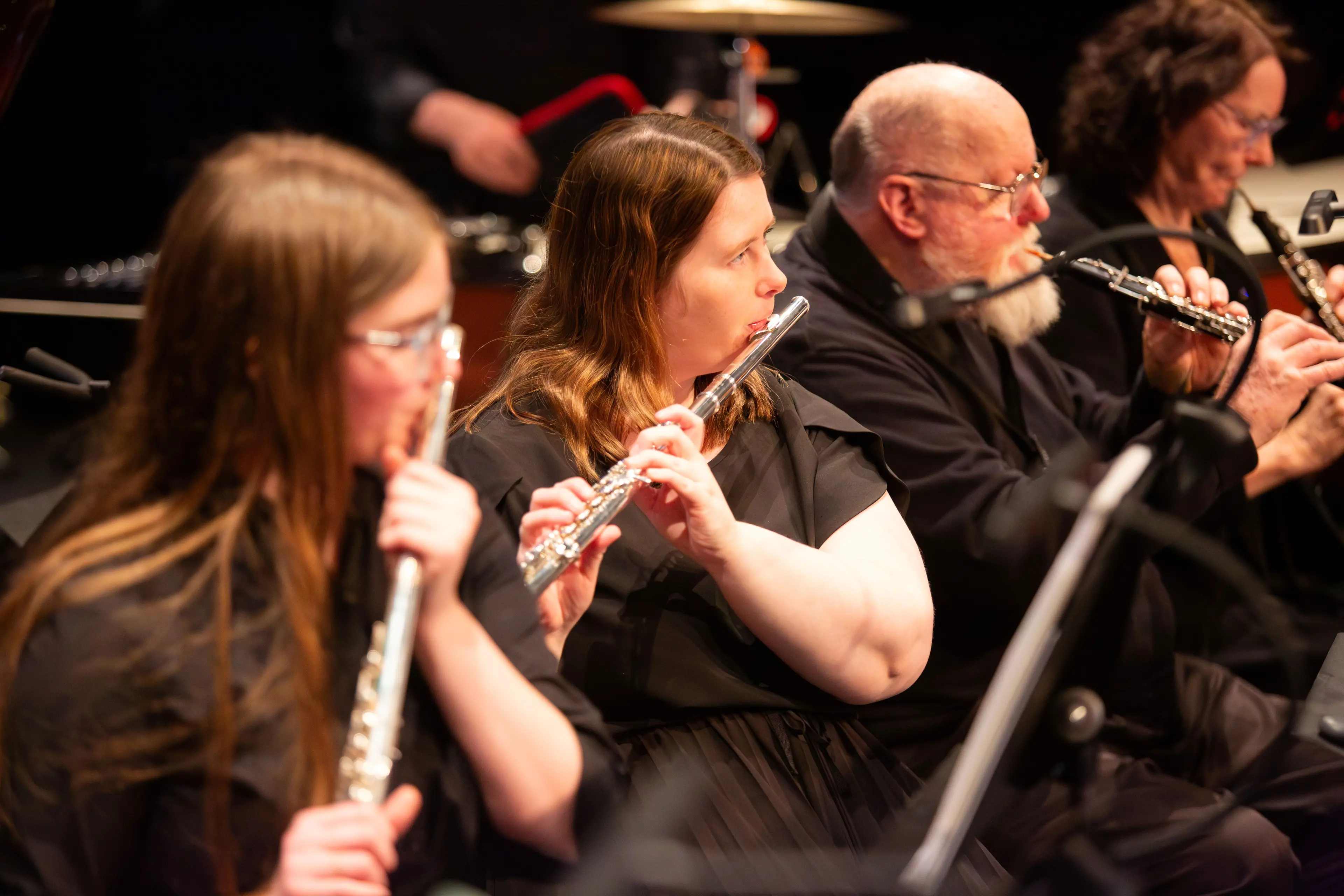 <p>A CHRISTMAS SYMPHONY: Flute player Laura Vincent (centre) will be among the talent on show at the Wangaratta Symphony Orchestra\\'s \\'Hallelujah Christmas\\' concert. </p>\\n