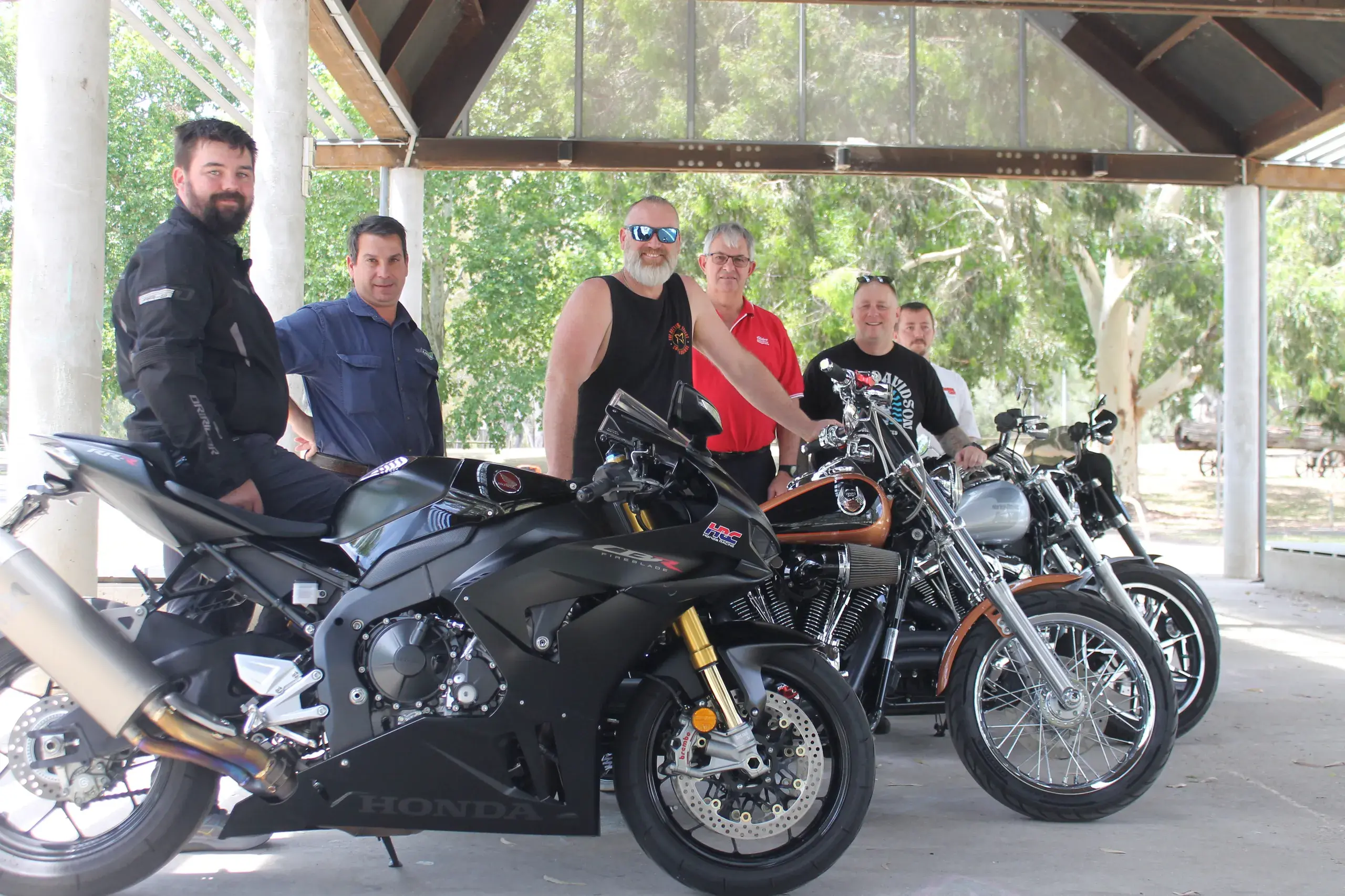 <p>COMMUNITY: Mark Simmons, Kurt Dissegna, Joe Myring, John Houghton, Kane Sacco and Jhye Lock are encouraging locals to join in charity ride to raise funds for those struggling in our community. PHOTO: Jordan Duursma </p>\\n