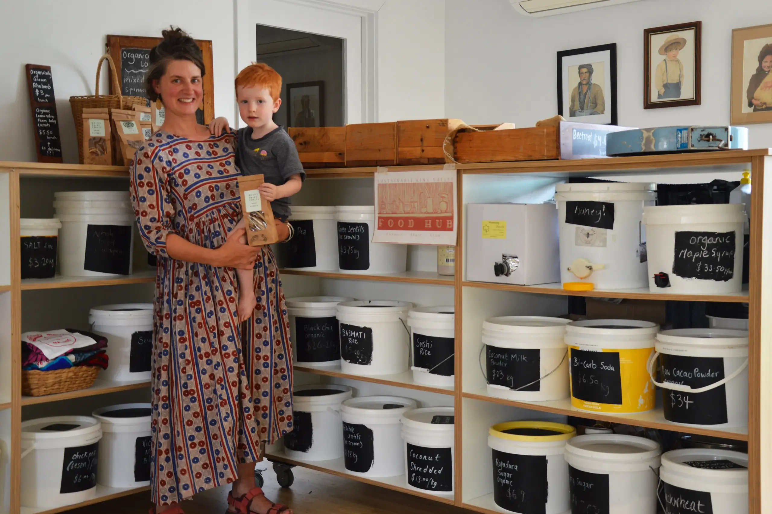 <p>COMMUNITY CONNECTION: Sustainable King Valley Food Hub\\u2019s Jess Young, with son Ash Jenkins, said the funding would improve access to better food for locals. PHOTO: Anita McPherson</p>\\n