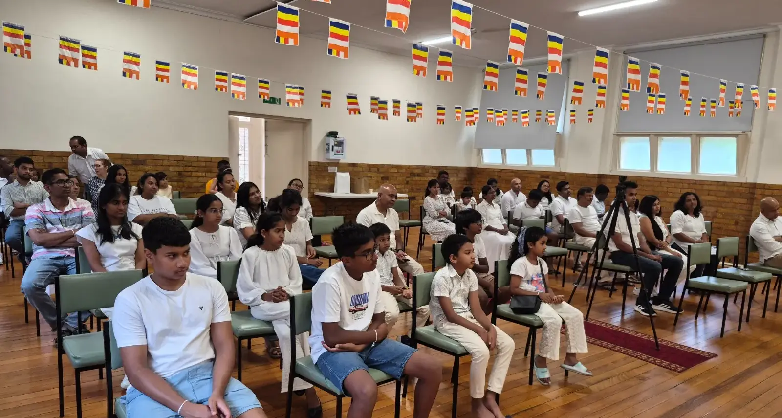 Wangaratta's Sri Lankan community gathers for meaningful Buddhist celebration