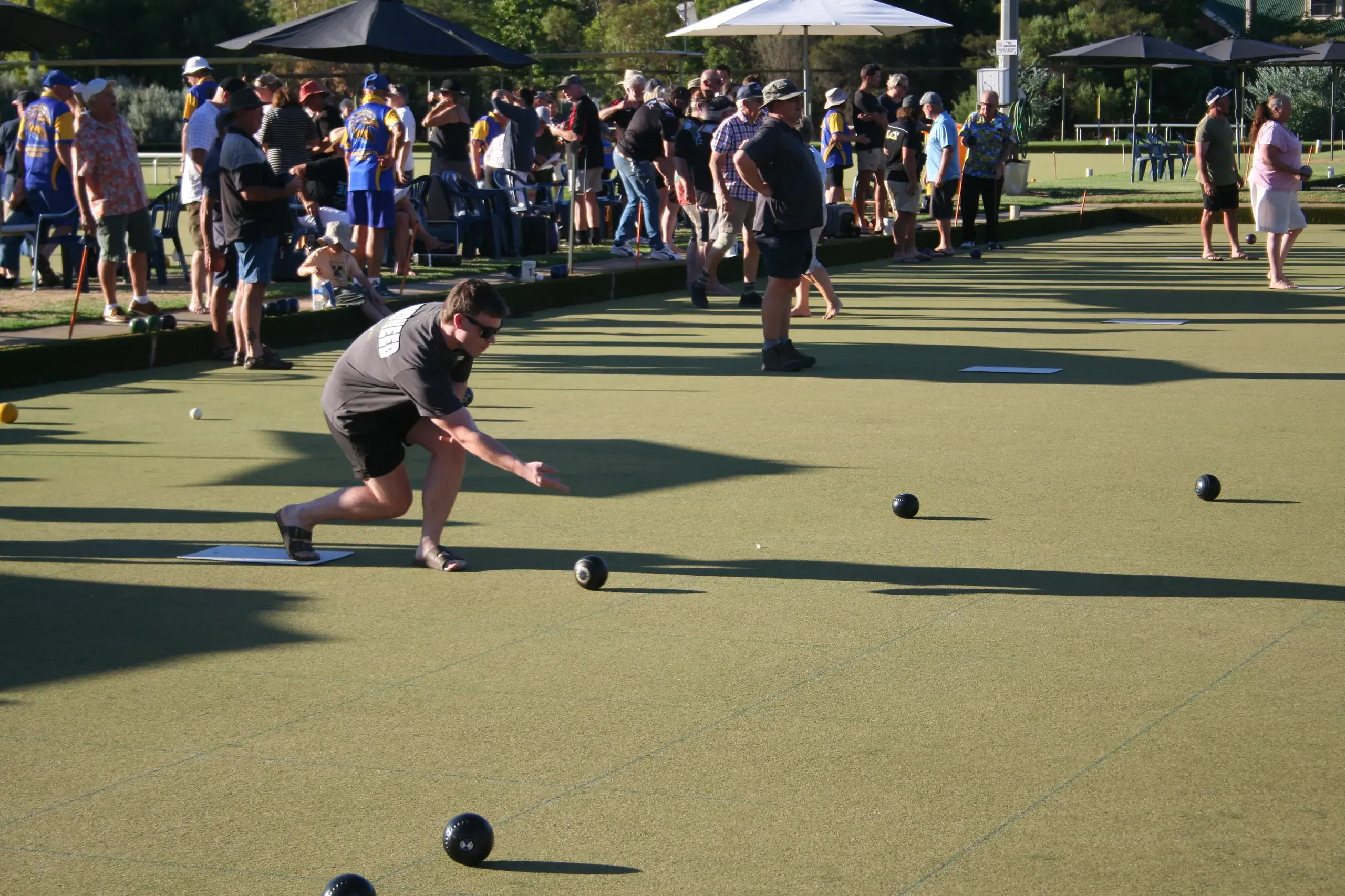 <p>GREAT SUPPORT: More than 100 people took part in Thursday\\'s first evening of Wangaratta Bowls Club\\'s Barefoot Bowls Challenge, which continues over the next three Thursdays.</p>\\n