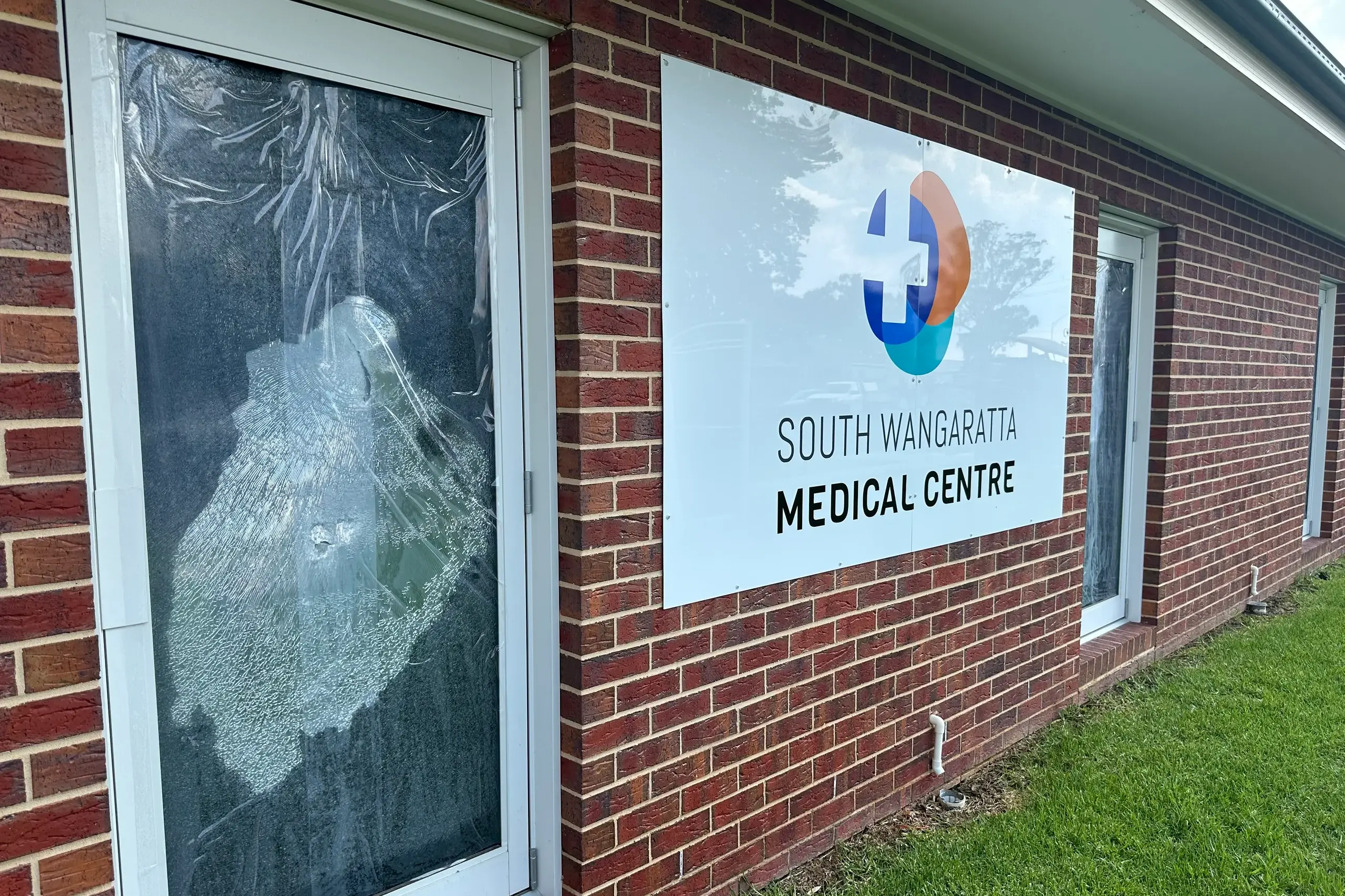 “Not acceptable”: Daylight attack places Wangaratta health clinic into lockdown