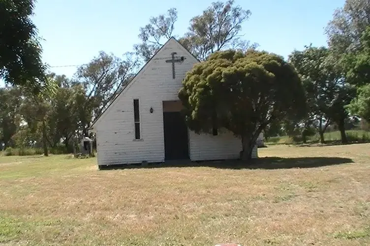 <p>TIME TO REMEMBER: A memorial plaque recognising deconsecrated Greta Anglican church Christ Church will be unveiled on Sunday.</p>\\n