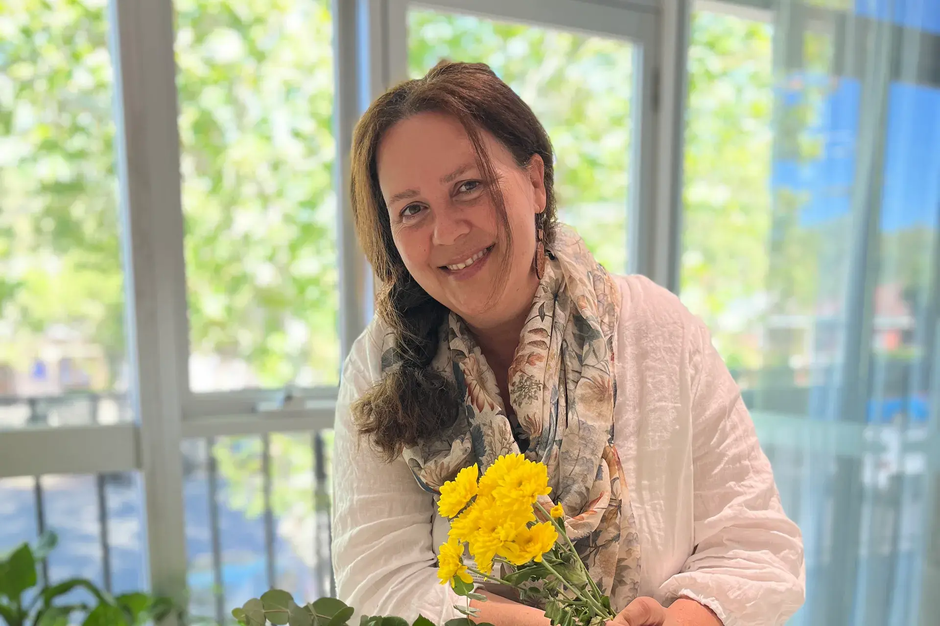 <p>POSITIVE SIGN: Therapeutic support worker Neene Weight uses floriography, the language of flowers.</p>\\n