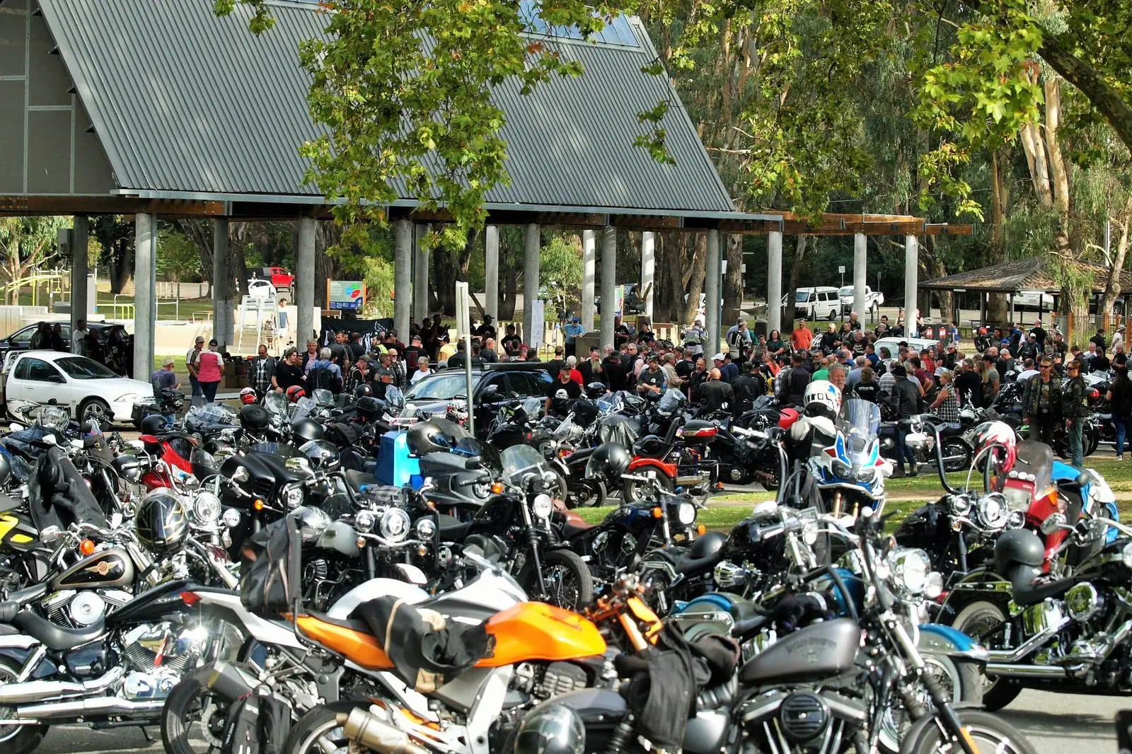 <p>COMMUNITY SUPPORT: North East communities are being called on to get behind locals taking part in Black Dog Ride One Dayer this Sunday in Wangaratta to raise funds for suicide prevention and mental health support. </p>\\n