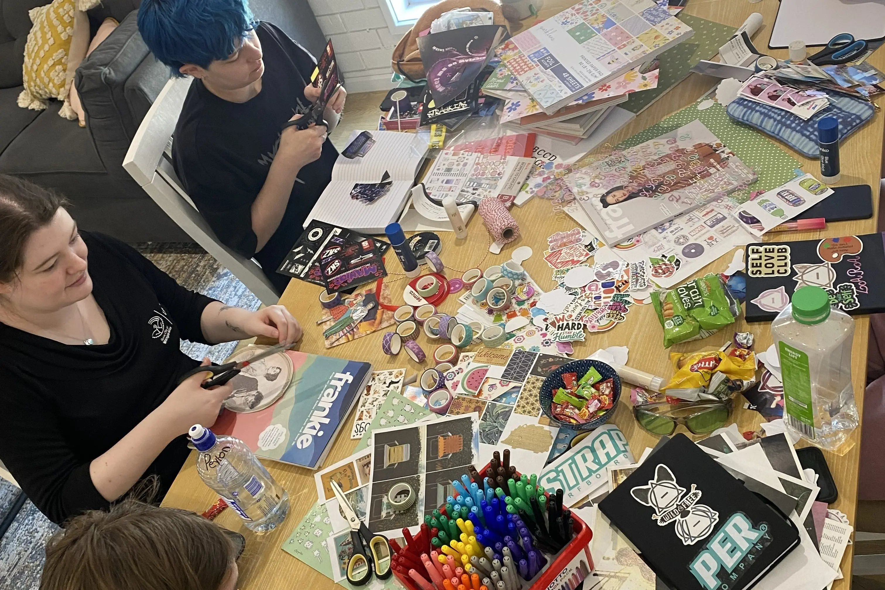 <p>CREATIVE OUTLET: Discover the art of junk journalling at Wangaratta\\'s Synergy Youth Hub on Monday, 13 April.</p>\\n