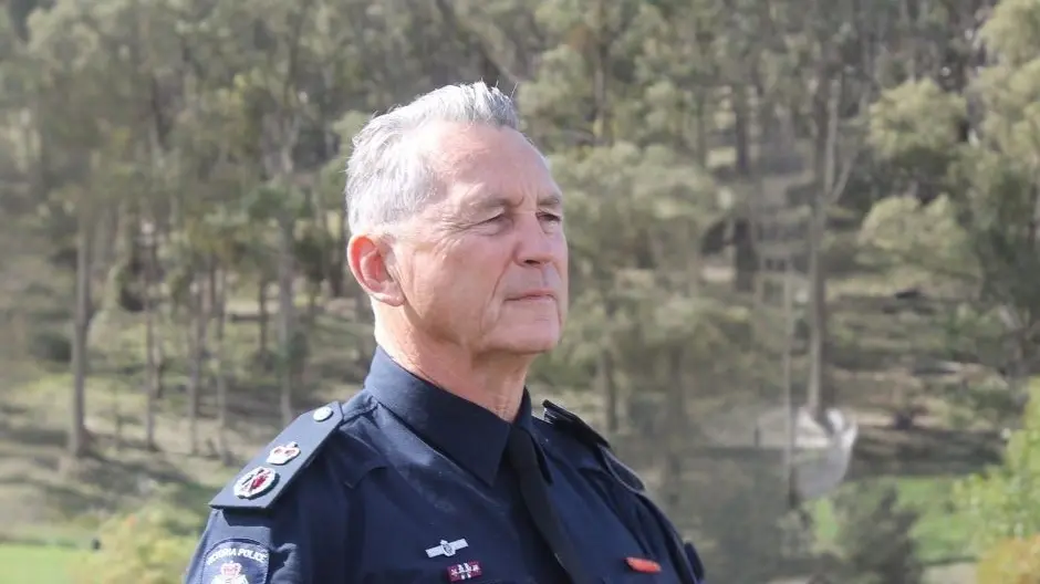 Police probe fugitive's Porepunkah escape as new details emerge of fatal shooting