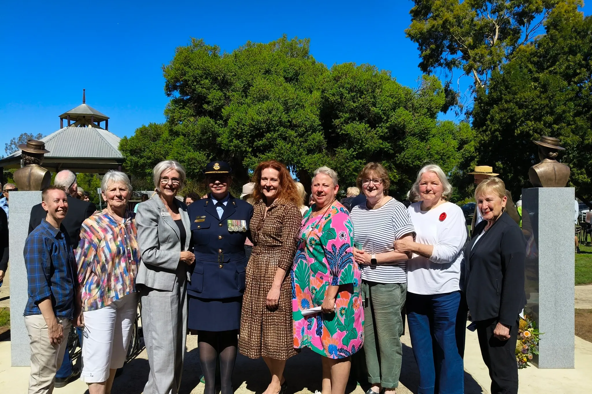 <p>A PROUD MOMENT: (From left) Belinda Harrison and Jan Vincent (president and secretary respectively of the Honouring our World War II Oxley Shire Nurses Group), Dr Helen Haines (Federal MP for Indi), Kath Stein (former director of Defence Force Nursing and current president of the Australian College of Nursing), Georgina Banks (great niece of Dorothy \\'Bud\\' Elmes), Shelley West (great niece of Caroline \\'Carrie\\' Ennis), Wendy McRae and Lorraine Crellin (members of Honouring our World War II Oxley Shire Nurses Group) and Irene Grant (mayor of Wangaratta) after the ceremony.</p>\\n