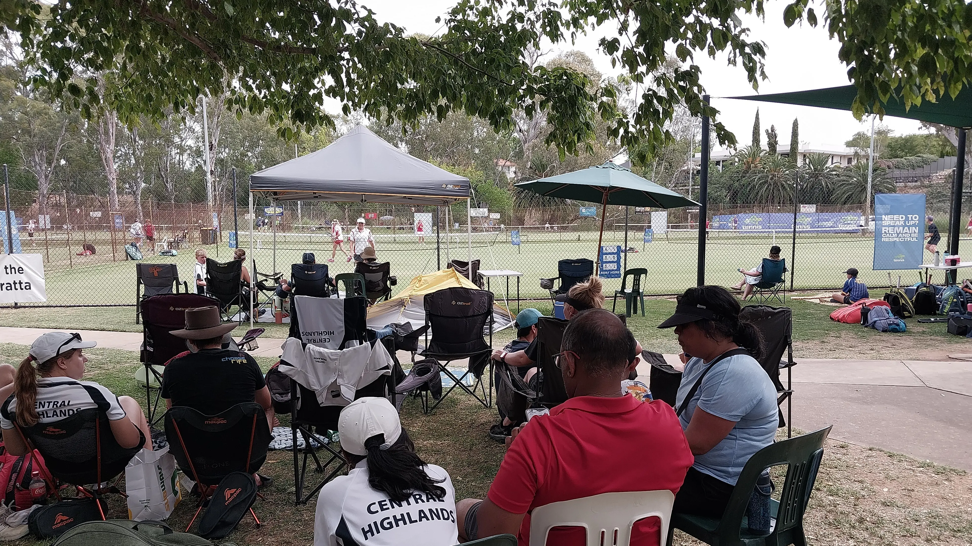 Seniors comp to round out tennis season